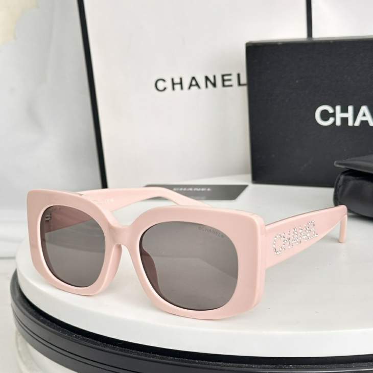 Picture of Chanel Sunglasses _SKUfw77818021fw